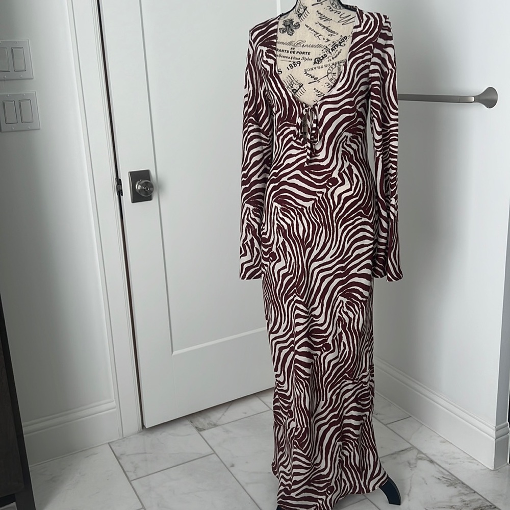 Ladies Size 6 Animal Print Dress